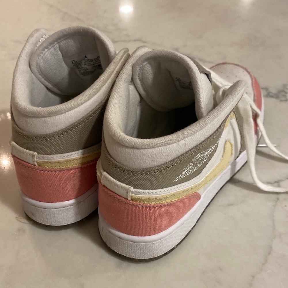 Nike Air Jordans (4.5Y)